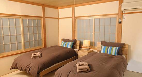 hakuba echoland chalets - luxury - bedroom