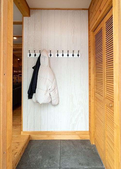 Hakuba Goryu Creekside Chalets Genkan #1