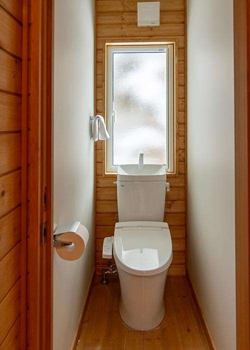 Hakuba Goryu Creekside Chalets Toilet #1